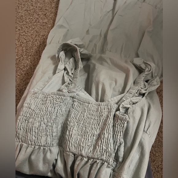 Long Flowy Dress - Picture 4 of 5